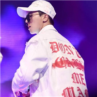 QQ头像图片男生低沉5