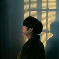 黑白头像正脸街拍6