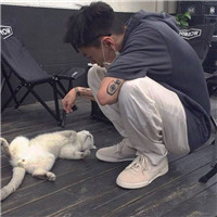 抖音头像男生伤感黑白4