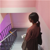 戴鹿角的女生头像9