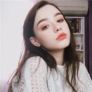 裸体美女上身头像9