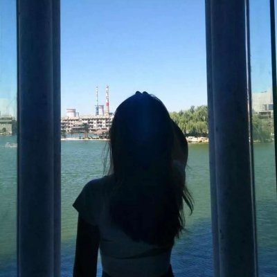 伤感背影男头像黑白1