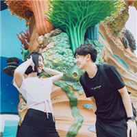 qq高清霸气头像女生背影8