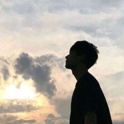 简约男生头像6