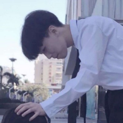 戴太阳镜男生个性头像1