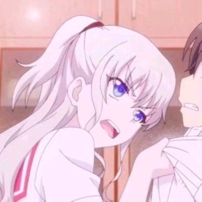 黑白伤感女生头像绝望12