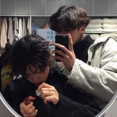 用帅哥做头像的心态4