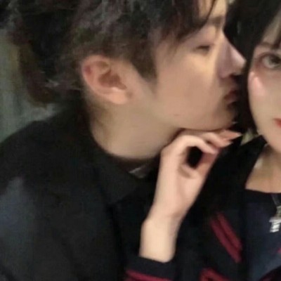 阳光笑的开心情侣头像图片唯美1
