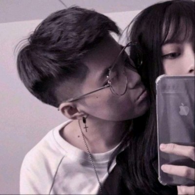 女生短发炫酷头像4