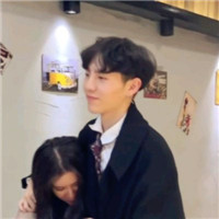 黑色头像图片女生真人3