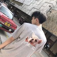 白衬衣男生抱鲜花头像8