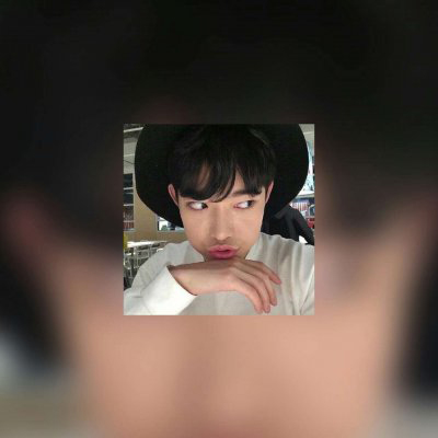 男生黑色系头像真人9