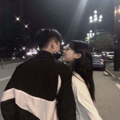最萌身高差情侣头像动漫图片3
