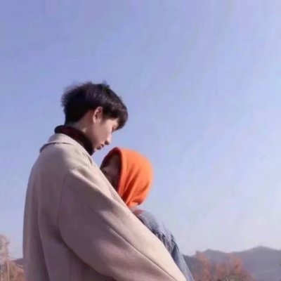 日漫黑白照女头像伤感9