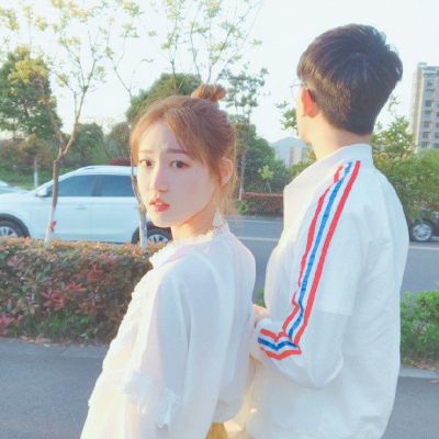 红酒上的狮子头像是什么牌子10
