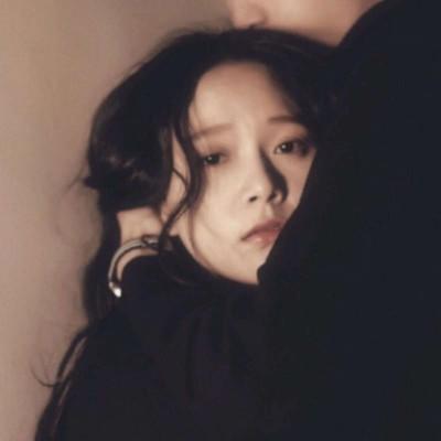 美女夸张漫画头像5