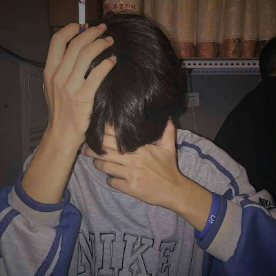 描述张国荣的渣男头像的句子4