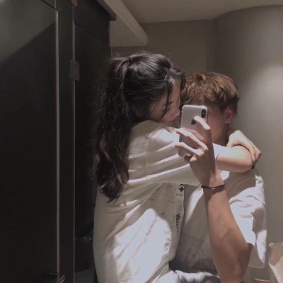 肖战的头像和杨紫的礼服很像2