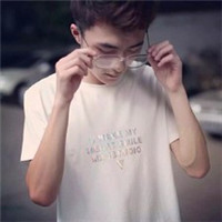 一个的头像换成黑白2