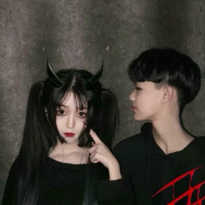 qq霸气女生头像带墨镜6