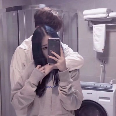 男生伤感头像黑白高清壁纸2