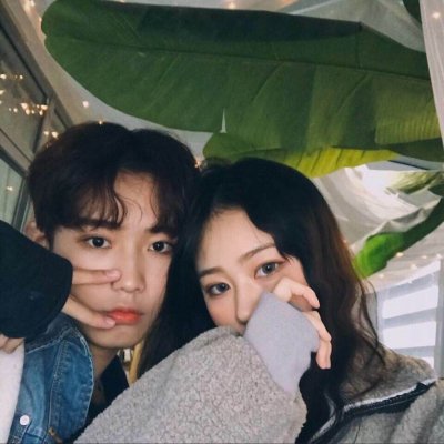 清新美女图片头像侧脸卡通7