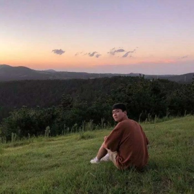 成熟的黑白头像男生头像3