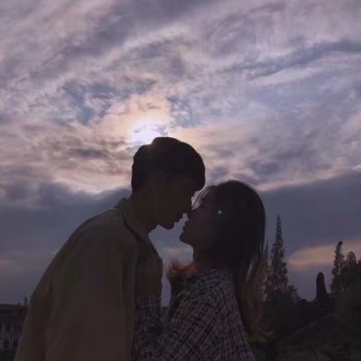 含有微信的灰色头像女9
