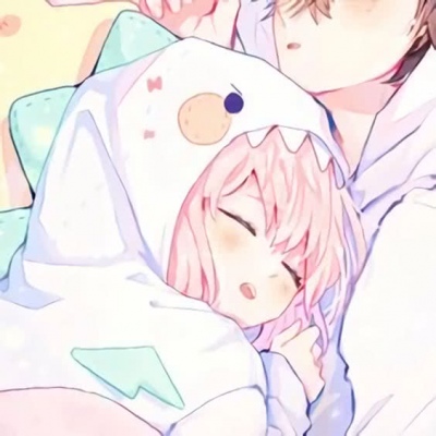 小女孩嘴上有支毛笔的卡通头像3