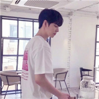阳光笑的开心情侣头像图片唯美3
