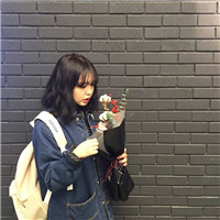 美女图片头像气质戴眼镜10